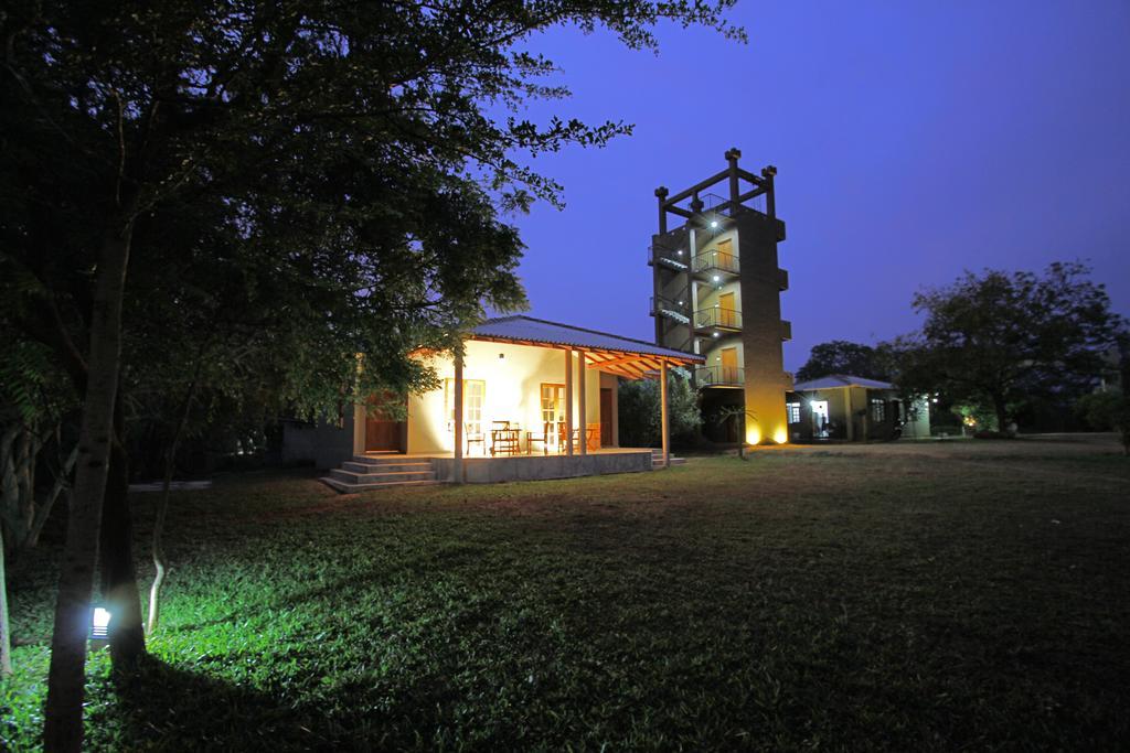 Hotel The Yala Adventure Tissamaharama Exterior foto